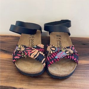 Birkenstock Papillio Lola floral fringe sandal size 37/7